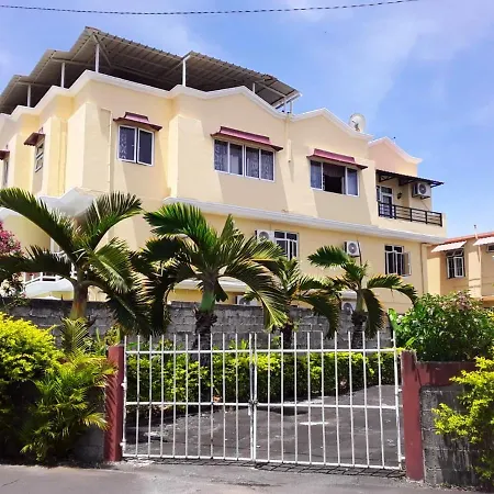 Spacious Villa Grand Baie With Pool